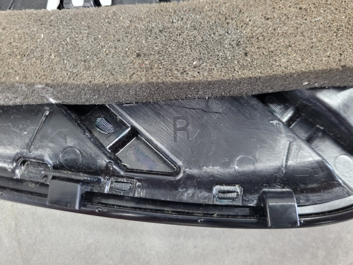 Rešetka Zaślepka lajsna błotnika desna prednja Bmw M3 G80 G81 Lift LCI 23-