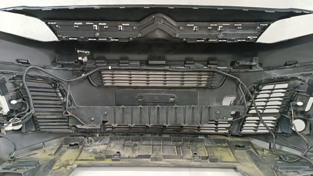 Prednji branik Citroen JUMPY SPACETOURER 3 III 16- /+ wiązka + LED