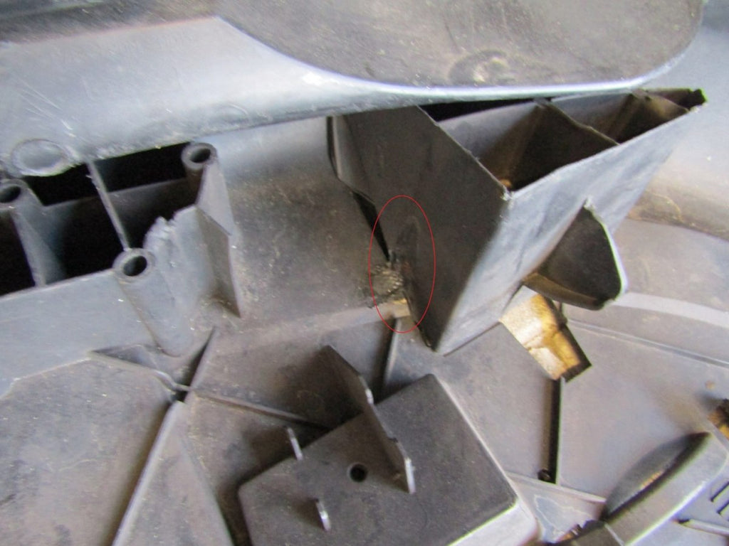 Prednji branik Citroen C4 Grand Picasso 06- (PŁYTA)
