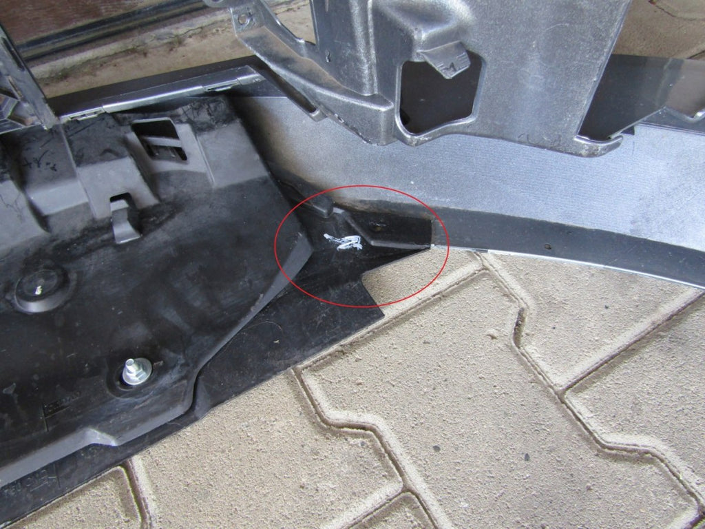 Prednji branik SKODA SUPERB III 3 3V0 15- (PŁYTAX 2)