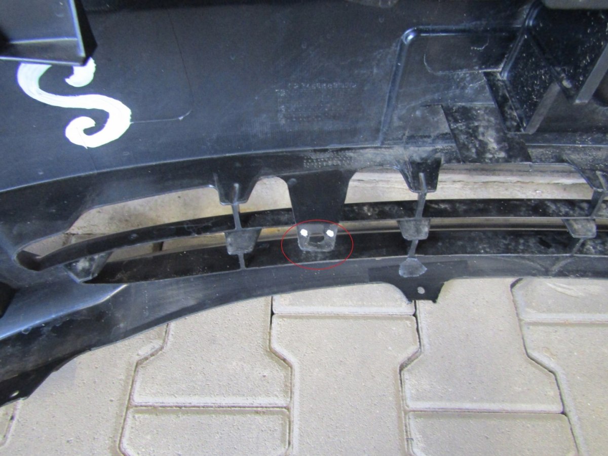 Prednji branik Toyota Corolla 03-07 52119-02370