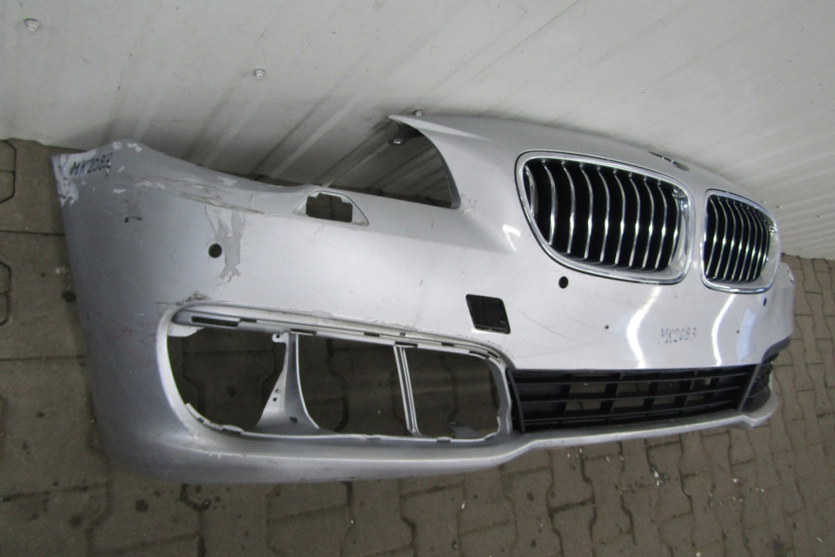 Prednji branik BMW 5 F10 F11 Lift LCI 13-17