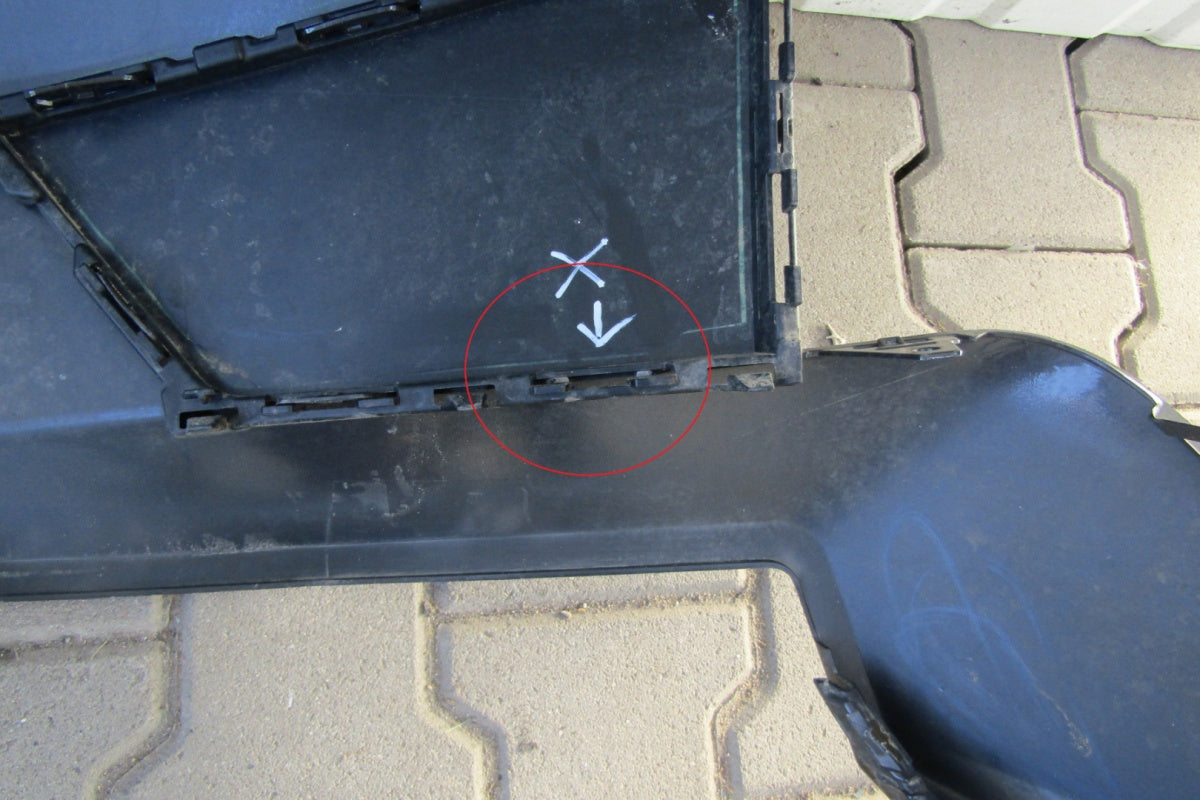Zadnji branik BMW iX I20 M paket 21-
