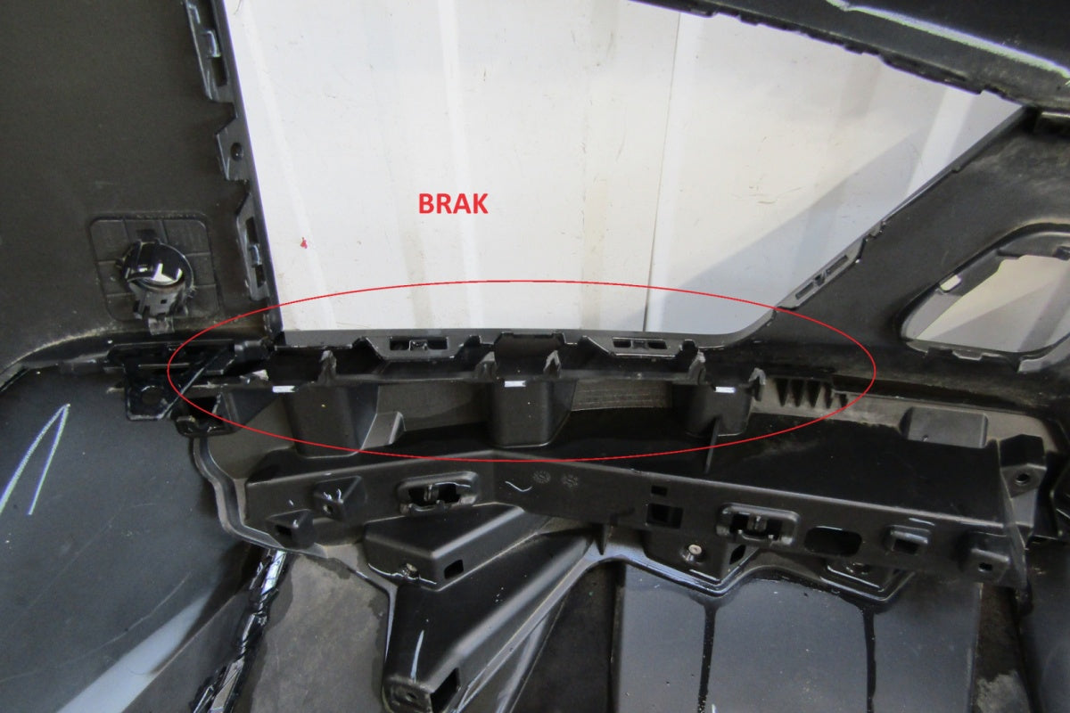 Zadnji branik BMW iX I20 M paket 21-