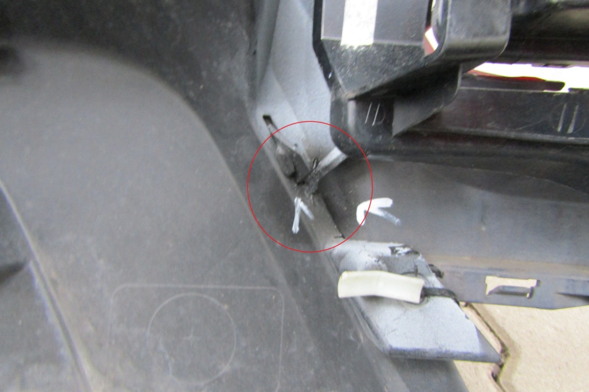 Prednji branik Land Rover Sport L494 13-17