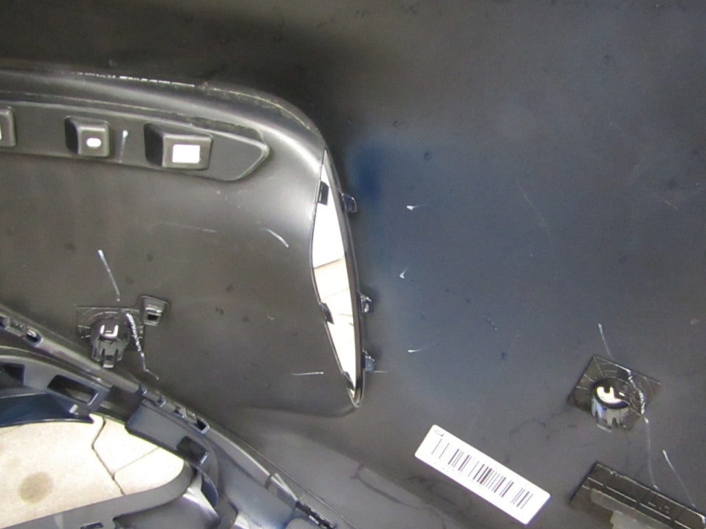 Zadnji branik BMW 8 G16 M paket 18-