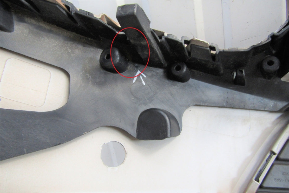 Prednji branik Ford Focus MK3 III 10-14