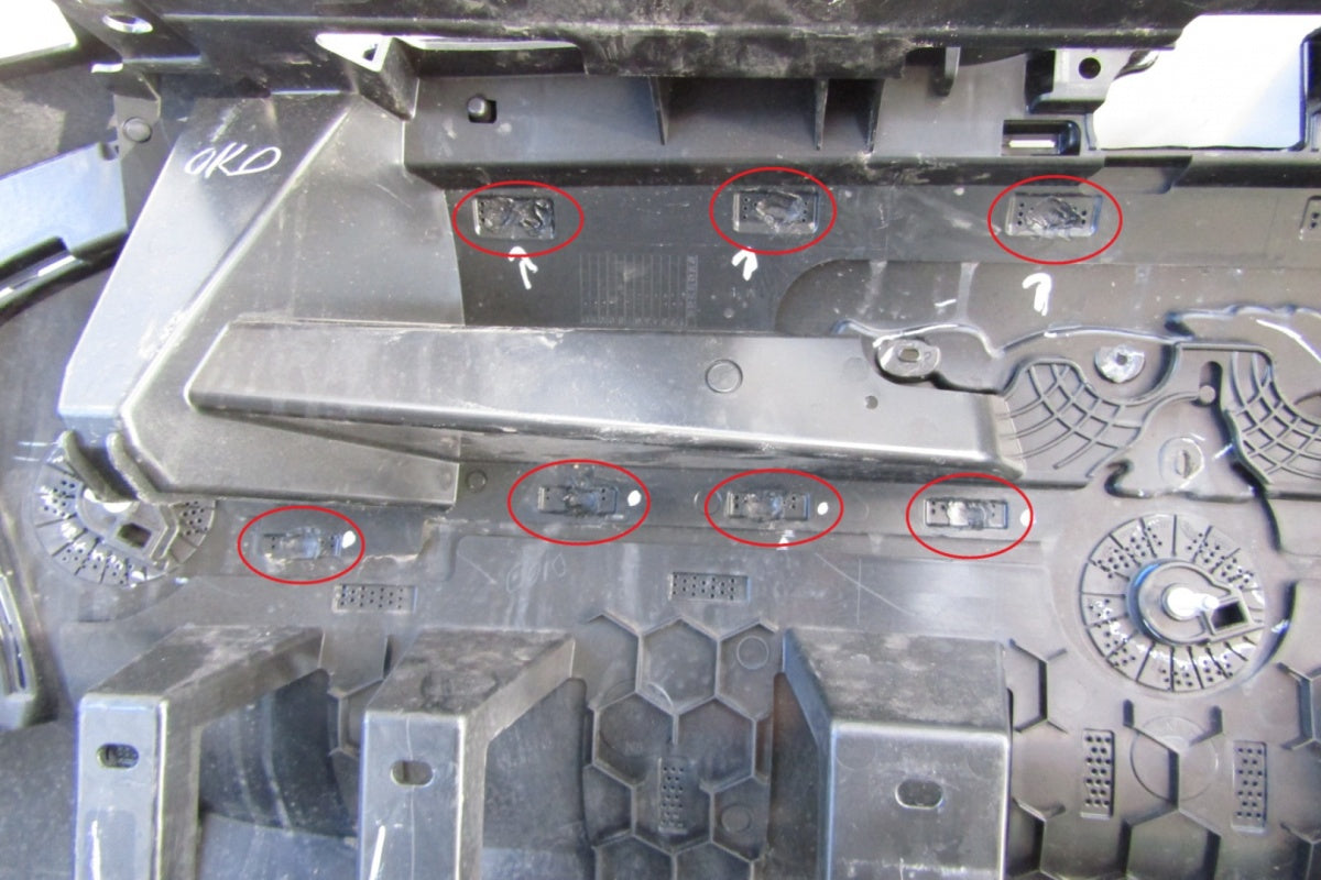 Prednji branik Ford Mustang Mach-E 21-