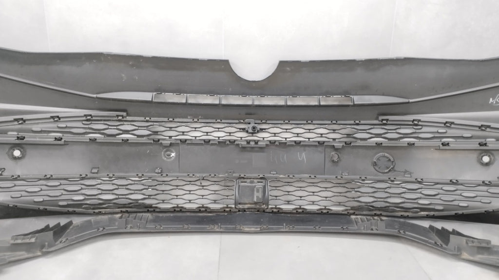 Prednji branik VW Transporter T7 7T0 21-