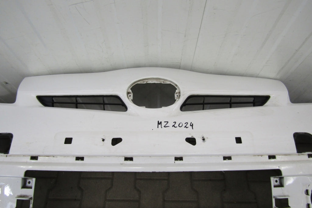 Prednji branik Toyota Prius 3 III Lift 12-15