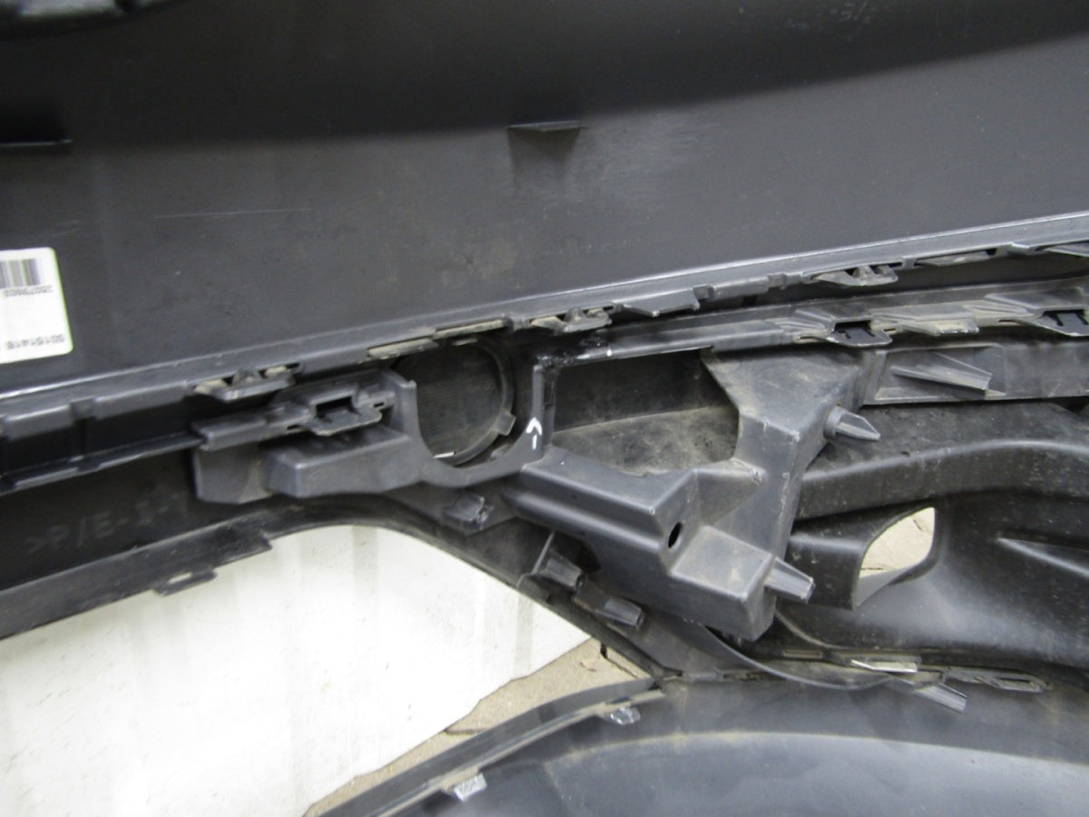 Prednji branik Renault Trafic III 3 Lift 21-