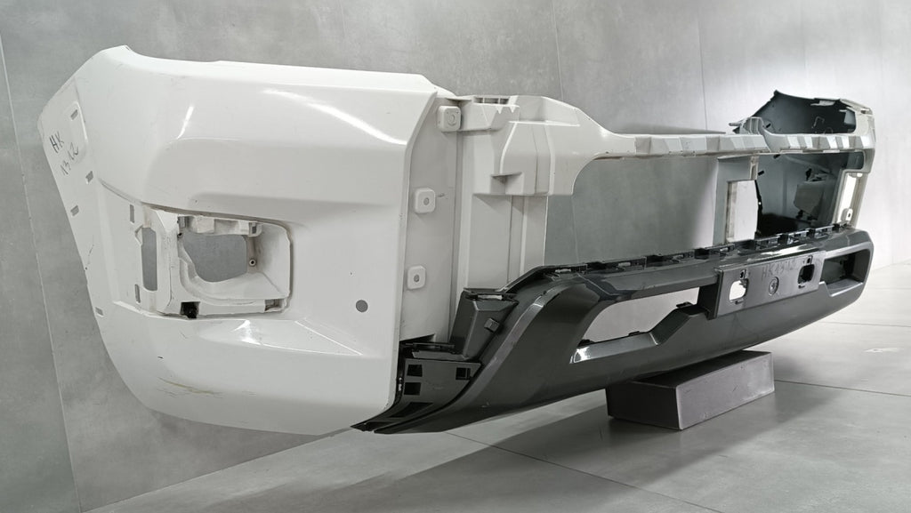 Prednji branik TOYOTA HILUX 8 LIFT INVINCIBLE 19-