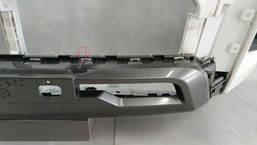 Prednji branik TOYOTA HILUX 8 LIFT INVINCIBLE 19-