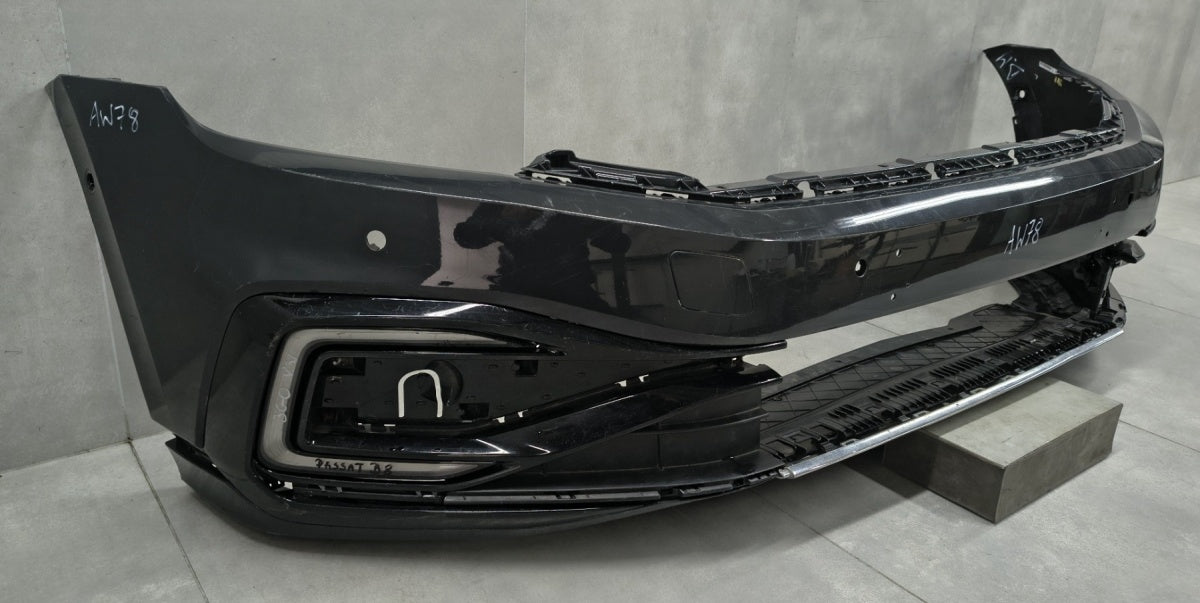 Prednji branik VW Passat B8 GTE Lift 19- /+ ploča + led
