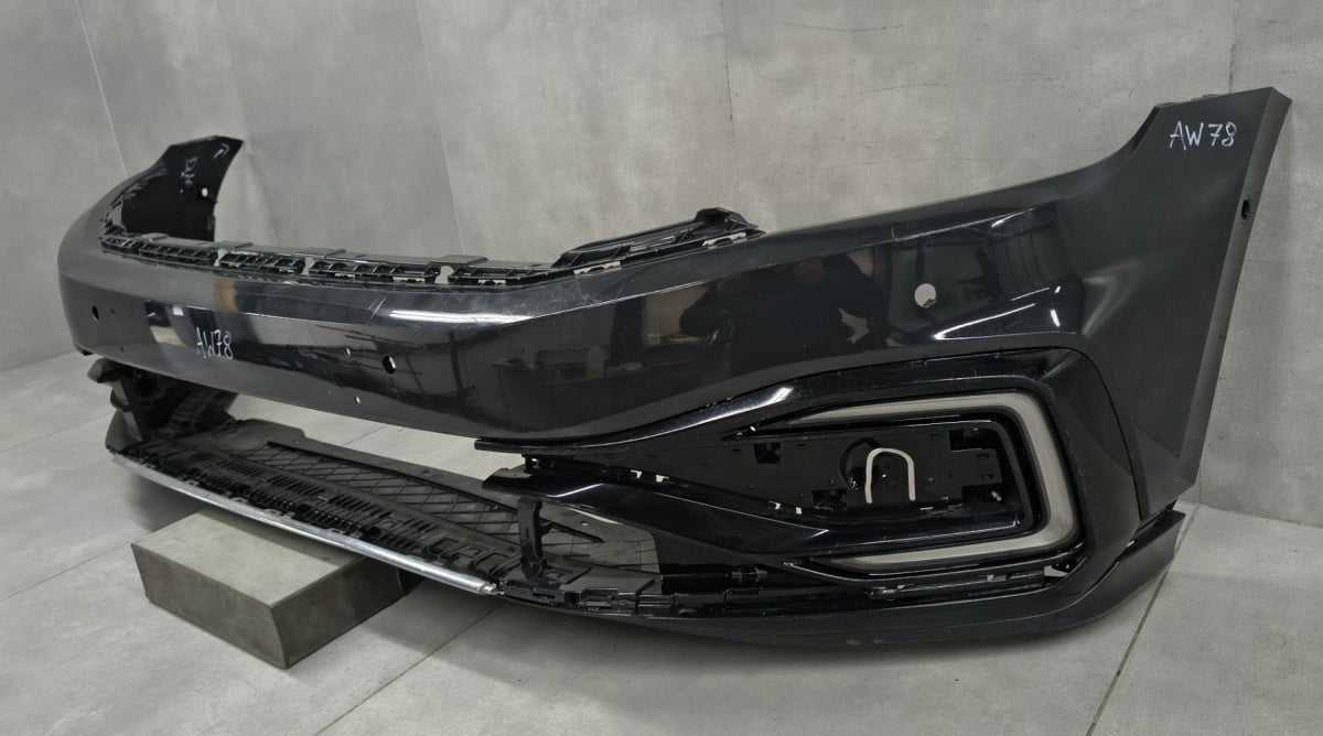 Prednji branik VW Passat B8 GTE Lift 19- /+ ploča + led