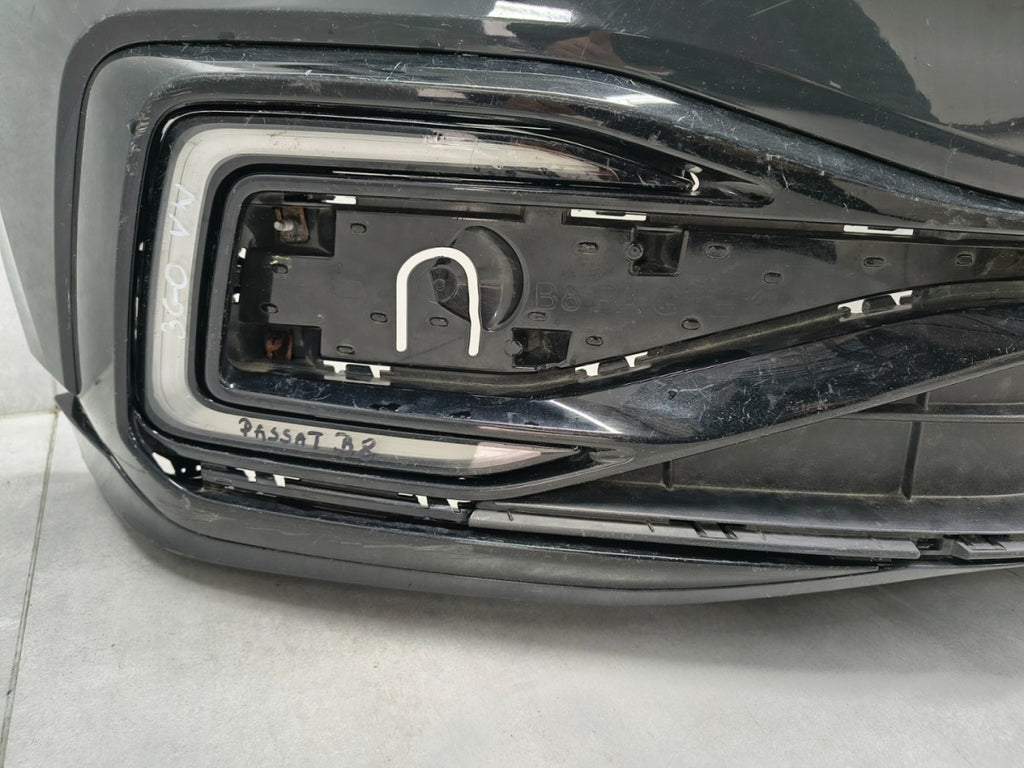 Prednji branik VW Passat B8 GTE Lift 19- /+ ploča + led