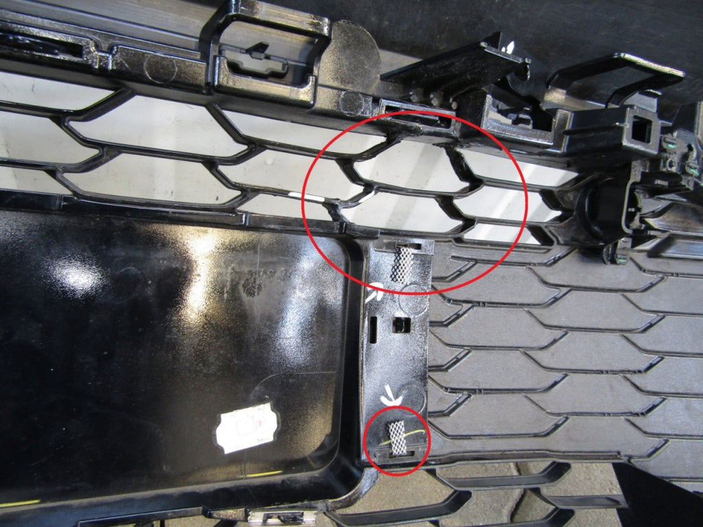 Prednji branik Toyota Corolla E21 GR Sport HB Kombi 18-