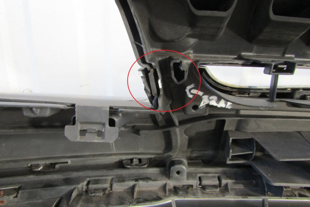 Prednji branik Renault Megane 3 III Lift 12-14