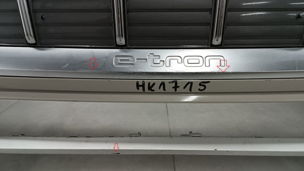 Prednji branik Audi E TRON Etron 4KE 18-22
