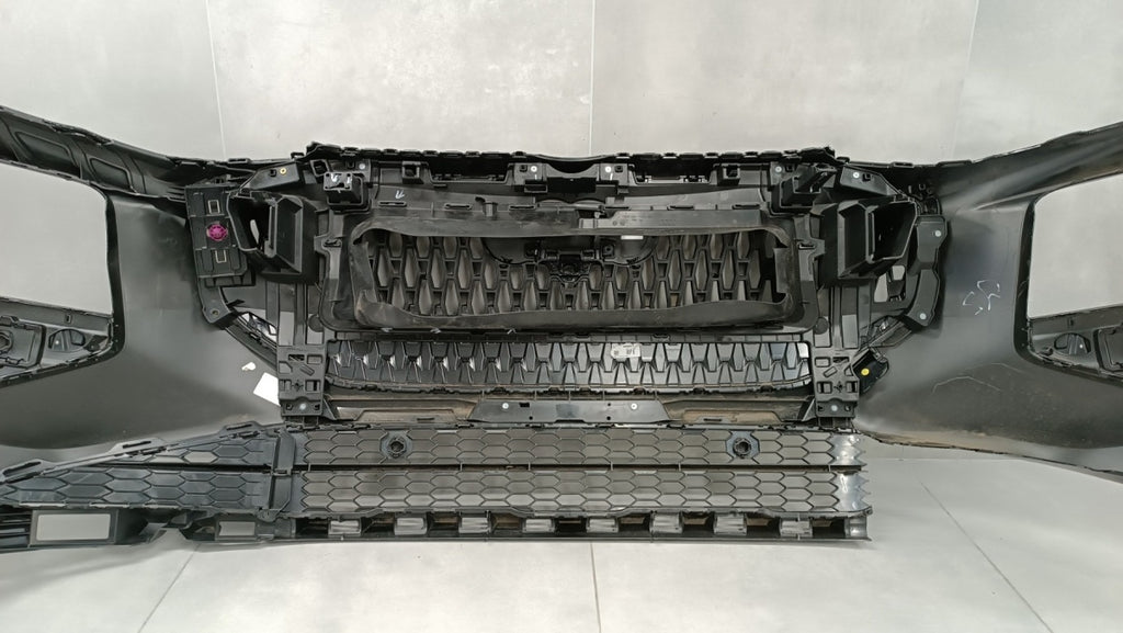 Prednji branik Audi Q3 83H 25-