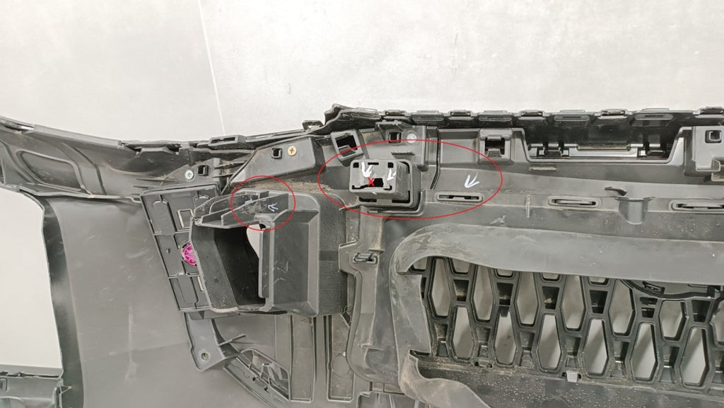 Prednji branik Audi Q3 83H 25-