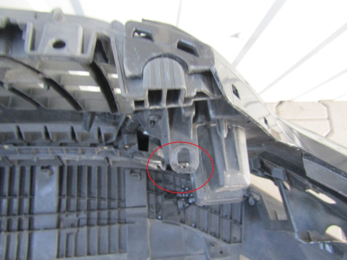 Prednji branik Audi Q3 8U0 11-14