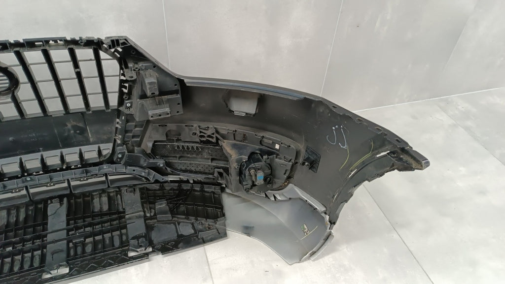 Prednji branik Audi Q3 8U0 11-14 / + 2 halogeny