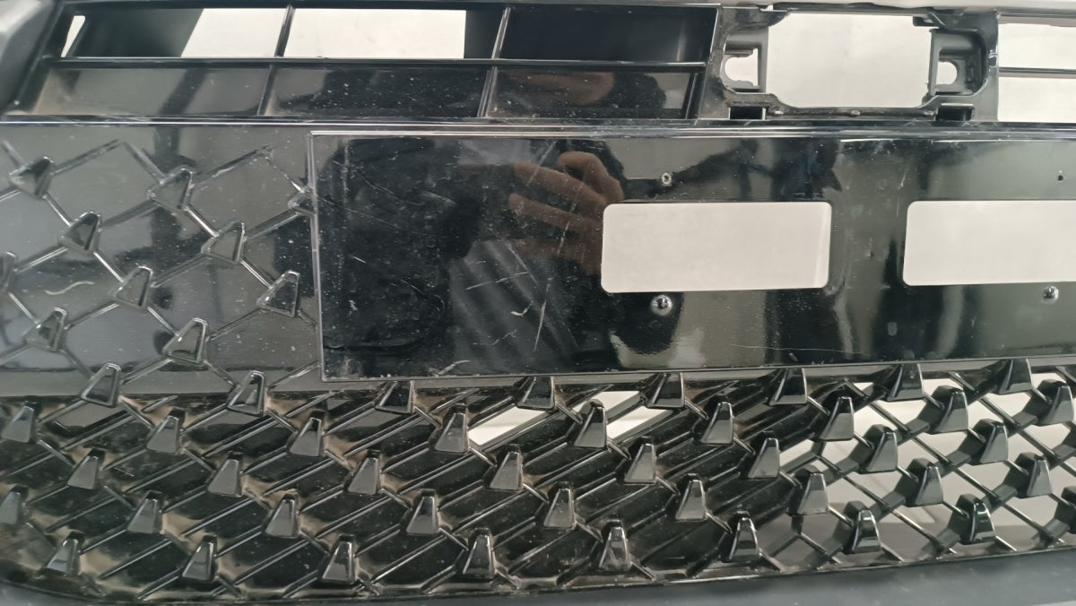 Prednji branik Toyota X Cross 22-