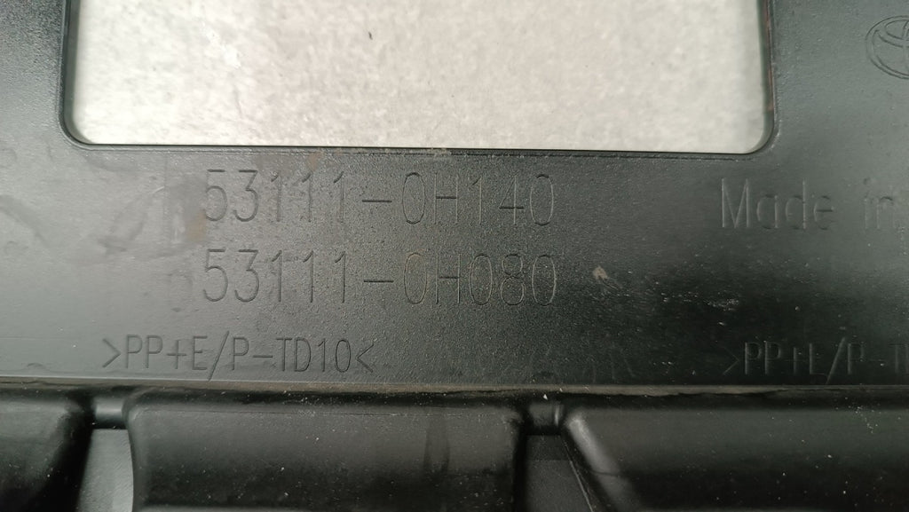 Prednji branik Toyota X Cross 22-