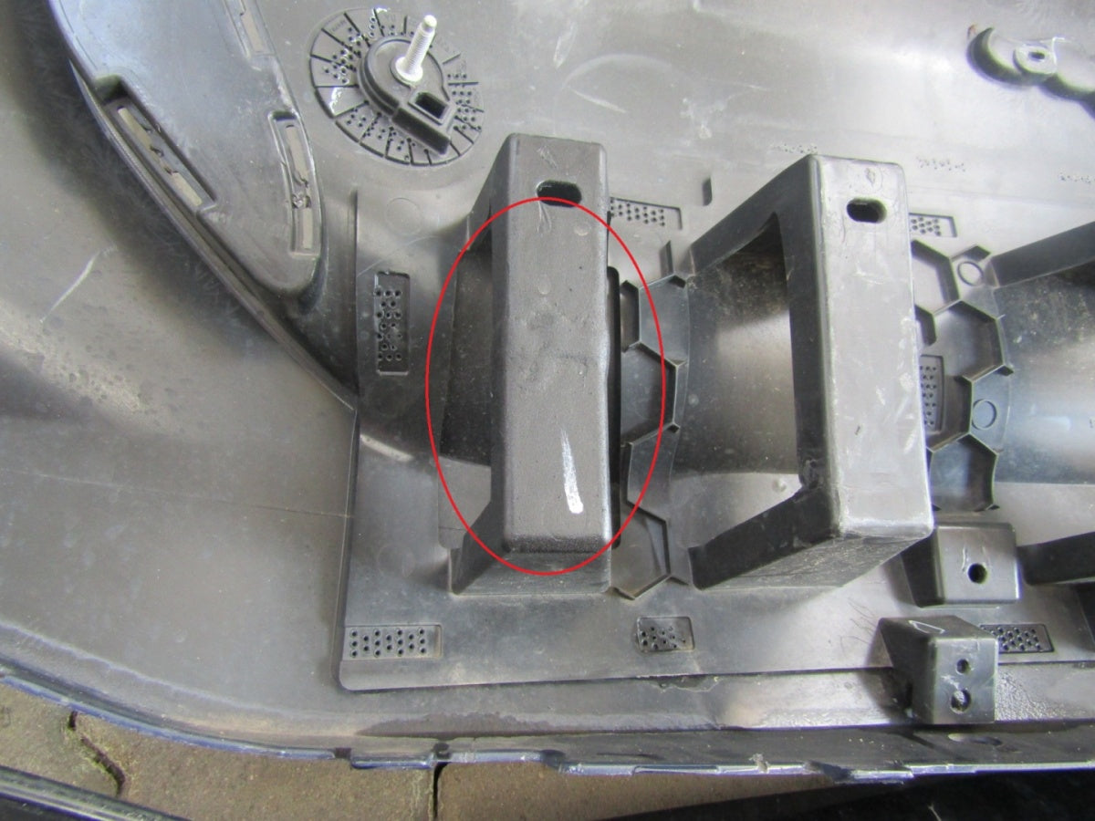 Prednji branik Ford Mustang Mach-E 21-