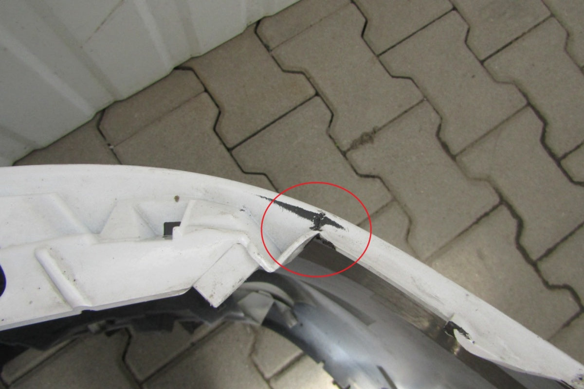 Prednji branik Mazda 3 IV Sedan 19-