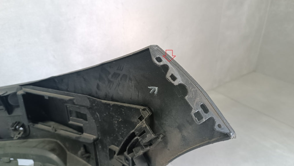 Prednji branik BMW 8 G14 G15 G16 M paket 18-