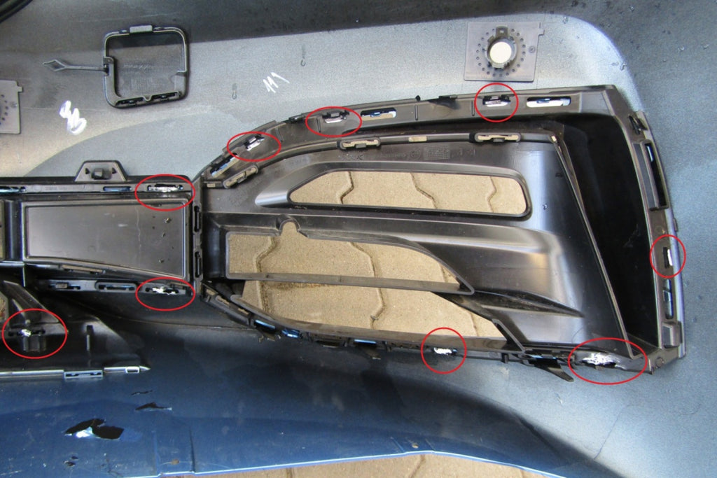 Prednji branik BMW 1 F40 Sport Line 19-