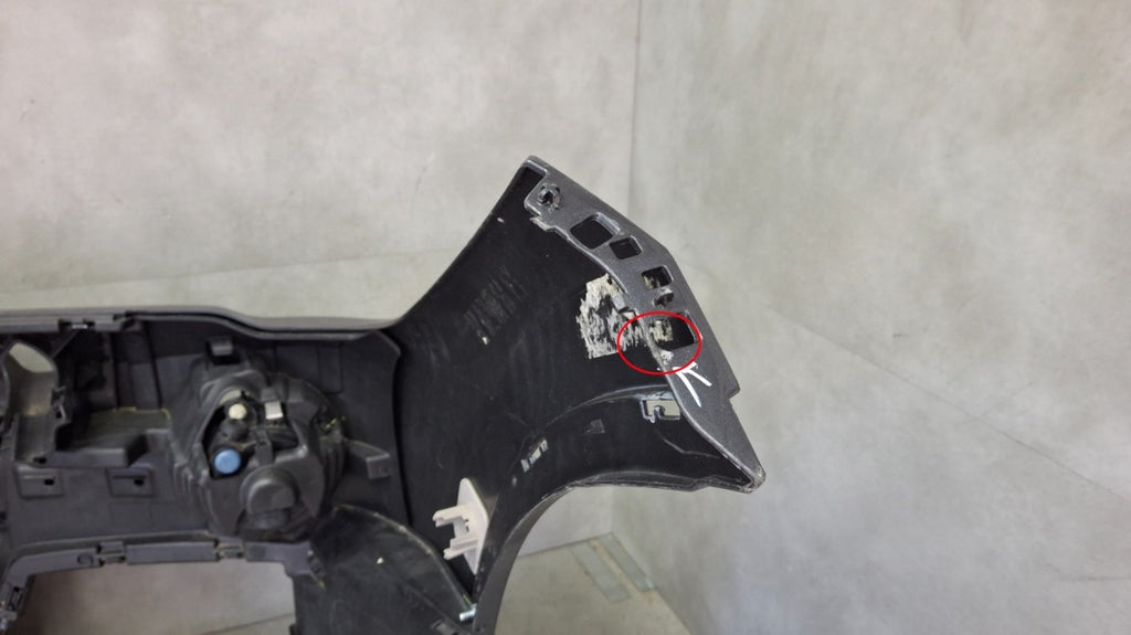 Prednji branik BMW X1 F48 M paket 15-18 / + 1x halogen