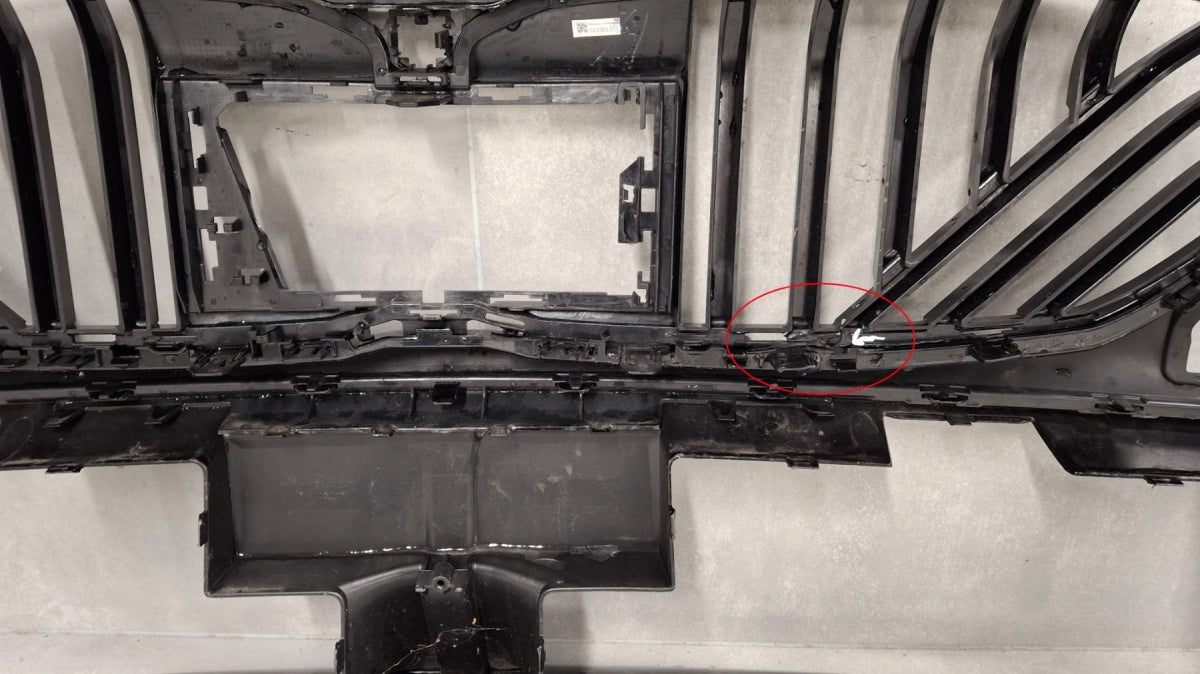 Prednji branik BMW 1 F70 2 F74 M paket 25-