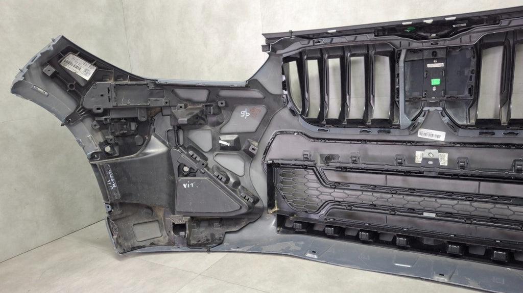 Prednji branik BMW X1 U11 M-paket 22-26 / + ślizgi