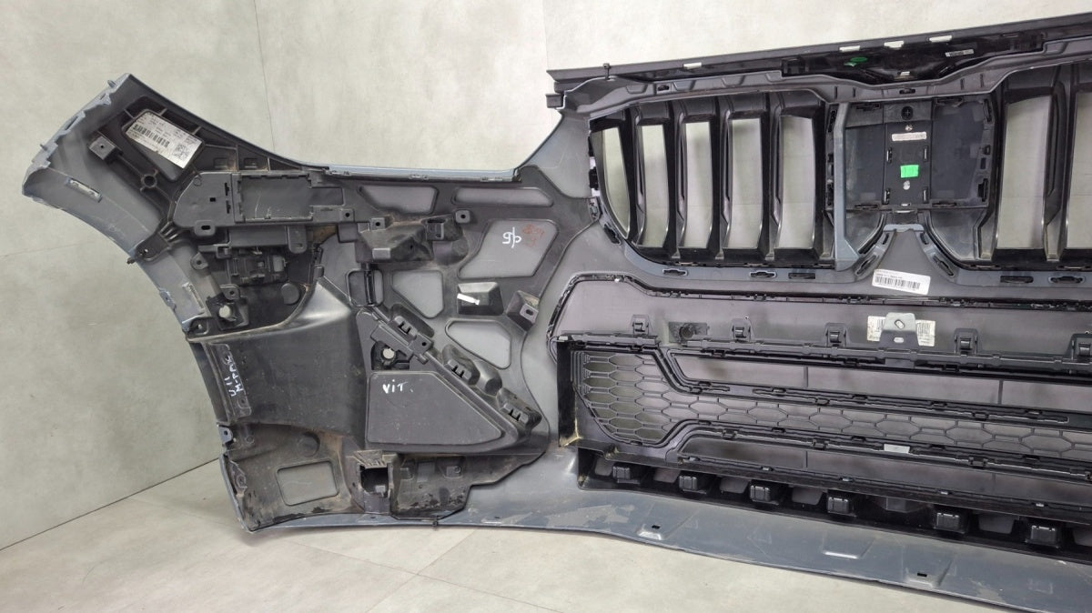 Prednji branik BMW X1 U11 M-paket 22-26 / + ślizgi