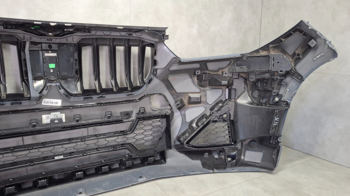 Prednji branik BMW X1 U11 M-paket 22-26 / + ślizgi