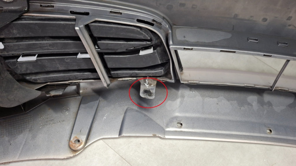 Prednji branik BMW 5 F10 F11 Luxury Line Lift LCI 13-17