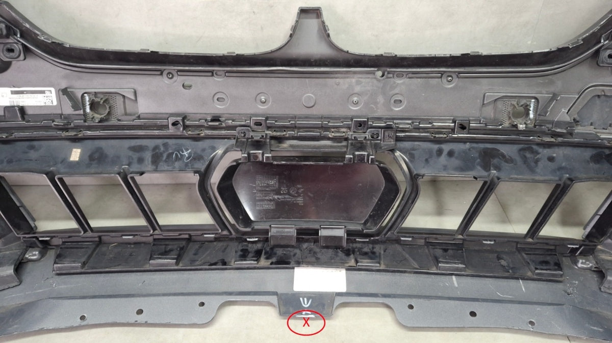 Prednji branik BMW X5 G05 M-paket Lift LCI 24- / + ślizgi