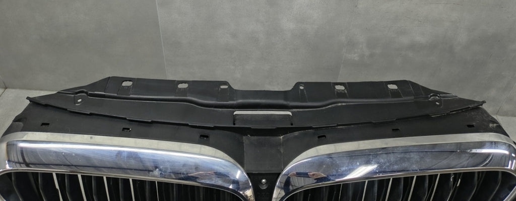 Prednji branik BMW 5 G30 G31 M paket 17-20
