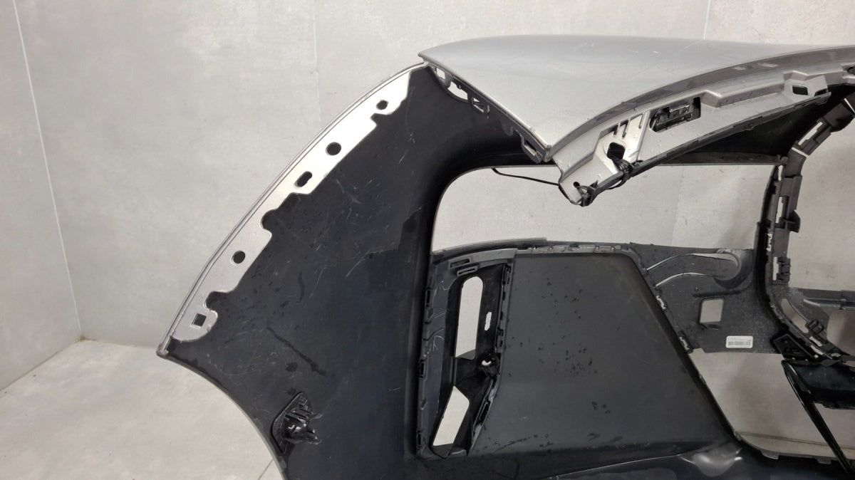 Prednji branik BMW 7 G70 M paket 22-25