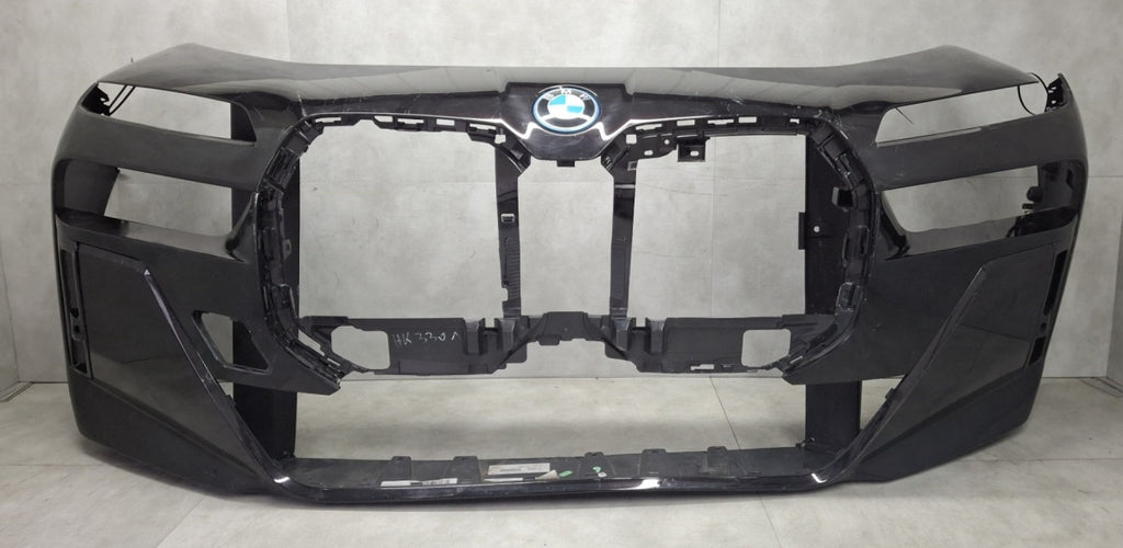Prednji branik BMW 7 G70 M paket 22-25