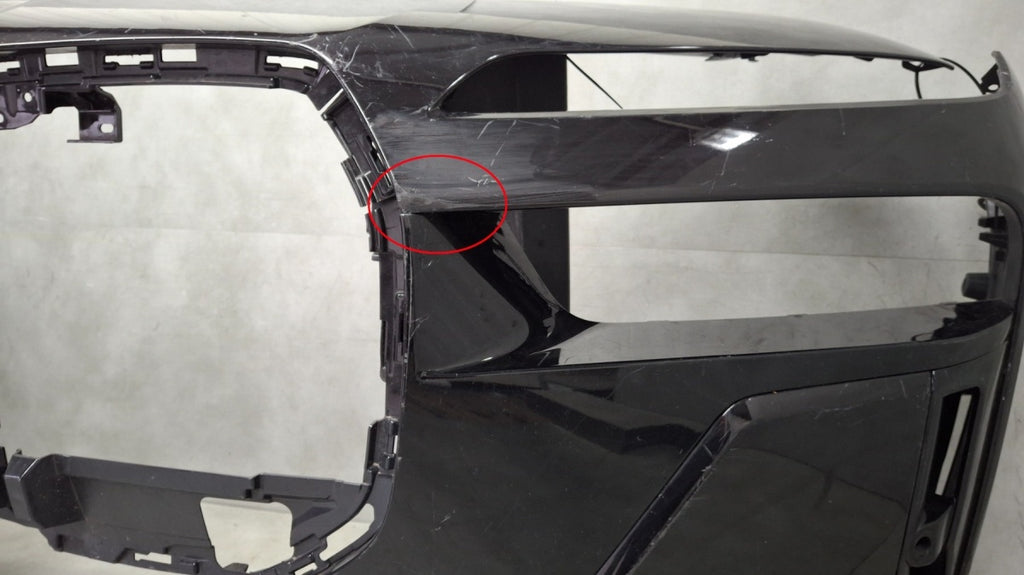 Prednji branik BMW 7 G70 M paket 22-25