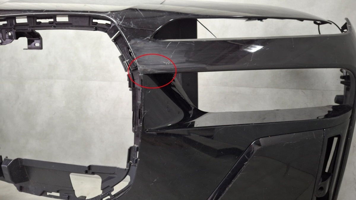 Prednji branik BMW 7 G70 M paket 22-25
