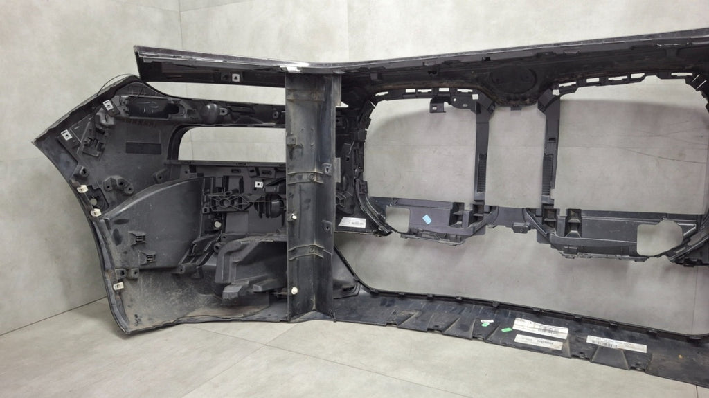 Prednji branik BMW 7 G70 M paket 22-25