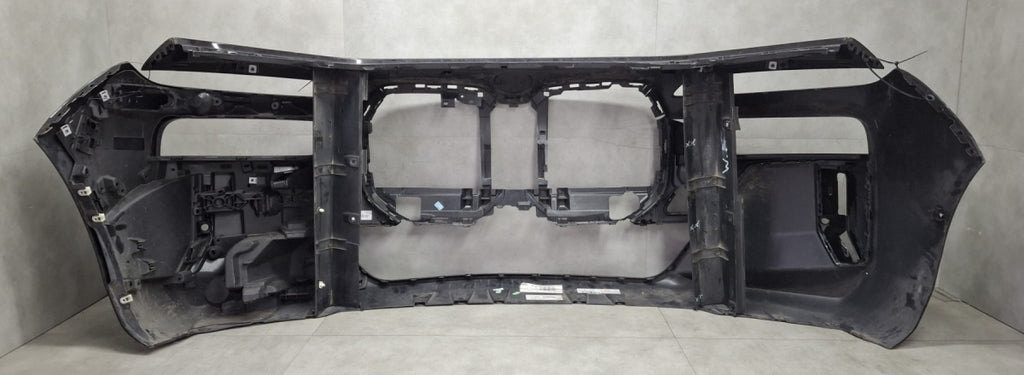 Prednji branik BMW 7 G70 M paket 22-25