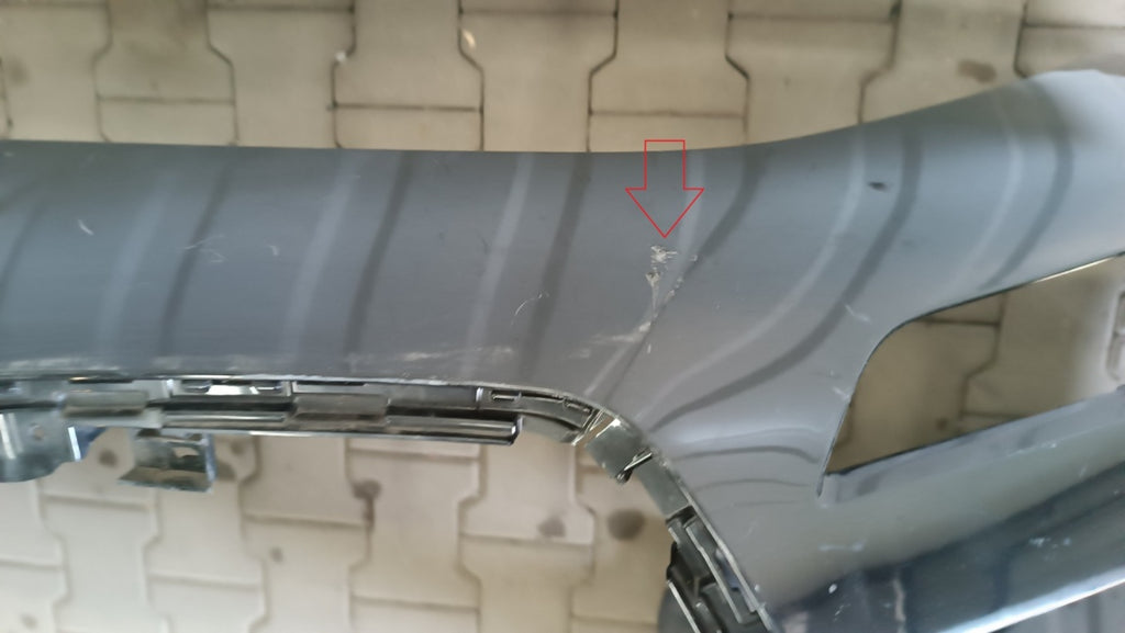 Prednji branik BMW 7 G70 M paket 22-