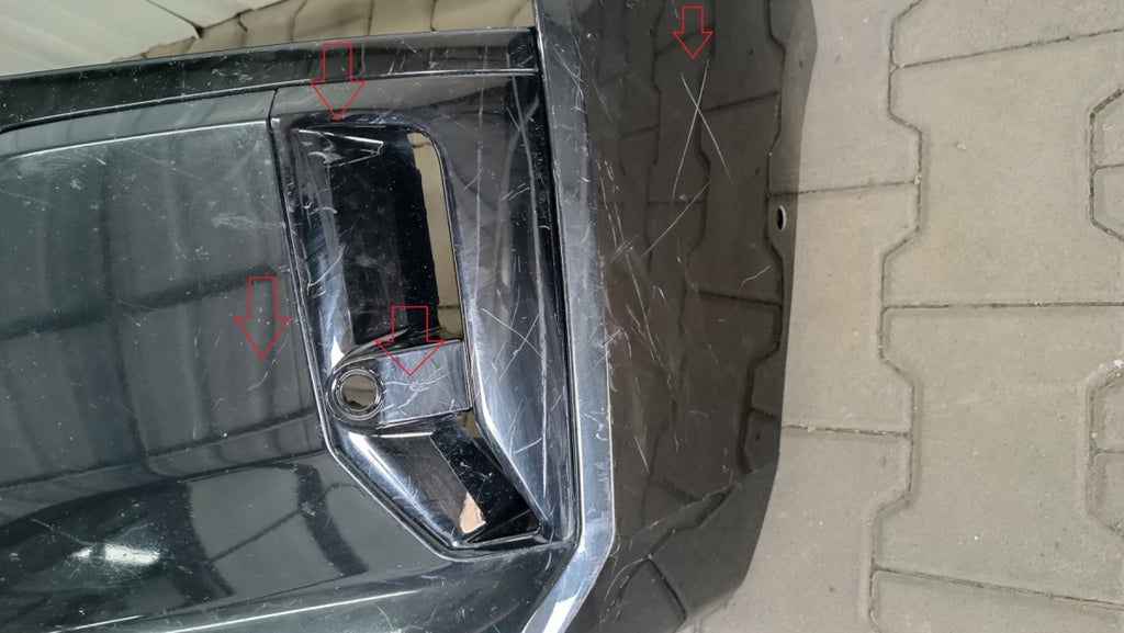 Prednji branik BMW 7 G70 M paket 22-