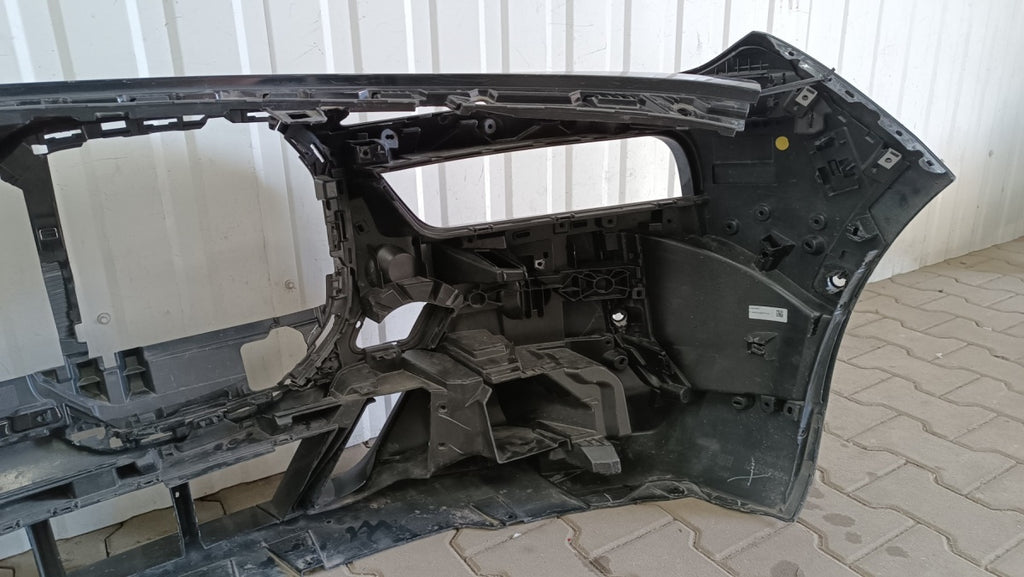 Prednji branik BMW 7 G70 M paket 22-
